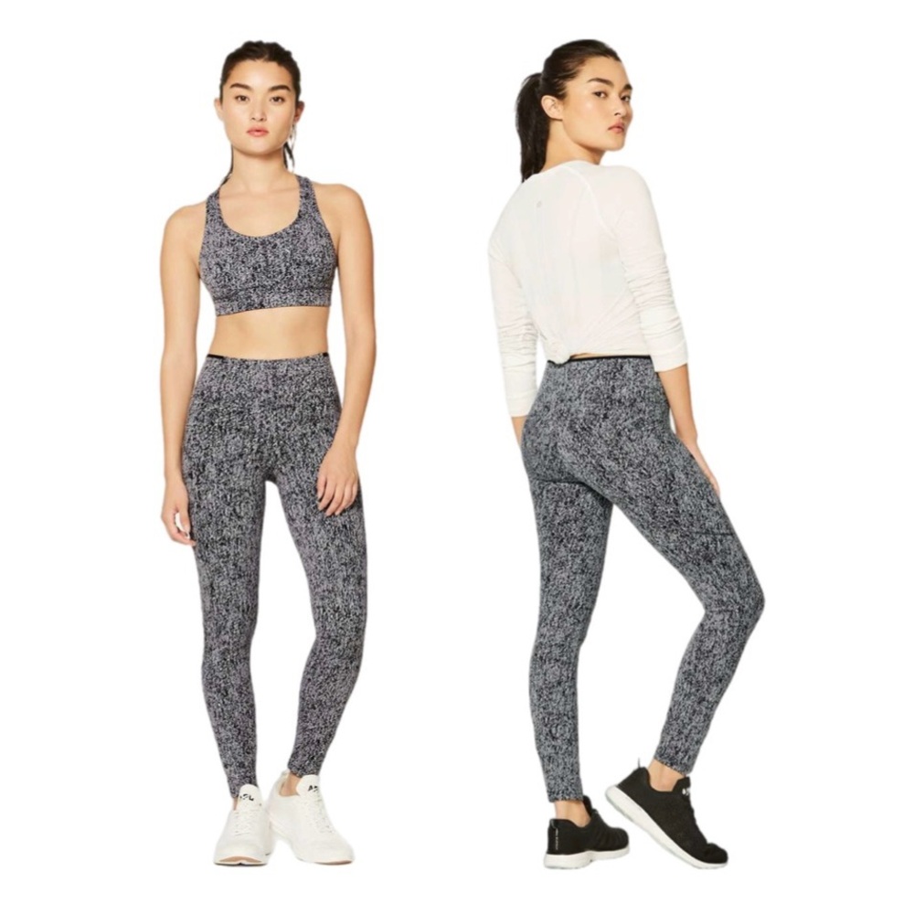 Lululemon Run On Tight 25"  Black White Mid-Rise Run Gym Size 4